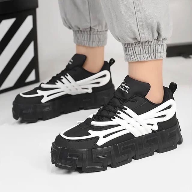 300-Heighten sneaker bw